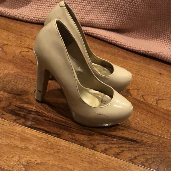 Heels - Picture 5 of 6